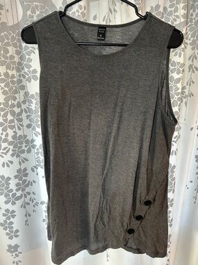 Emery Rose Women’s Charcoal Button-Hem Sleeveless Tank